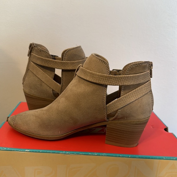 Open Toe Bootie - Picture 6 of 8